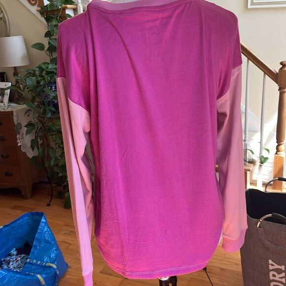 NWT Hello Kitty Pink Long Sleeve Pajama Tee - Picture 7 of 8